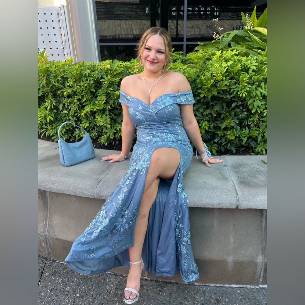Gorgeous Prom Dress